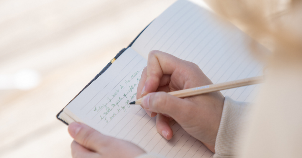 Costruire la Resilienza: Tecniche di Scrittura di un Diario per Superare le Avversità