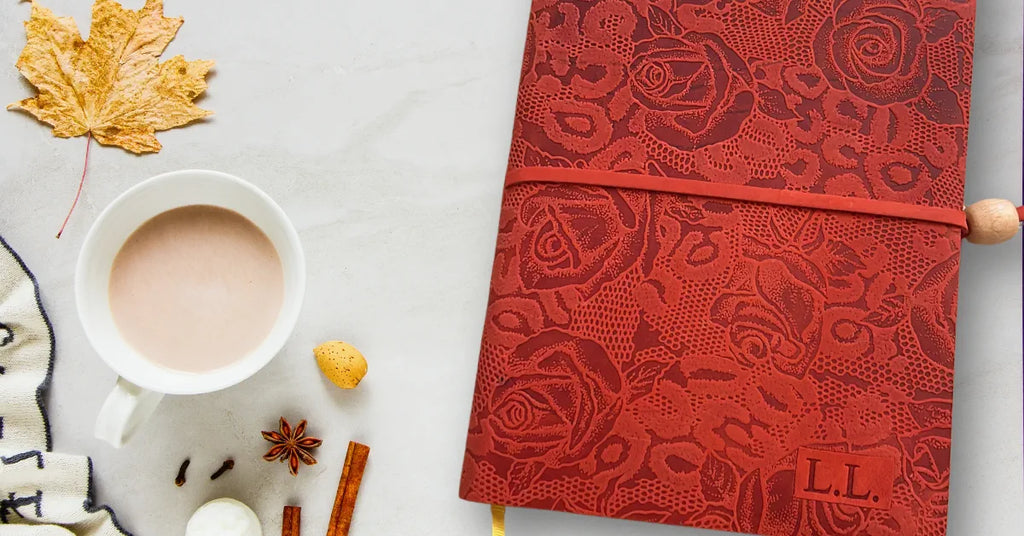 Idee Originali per Rendere Unico il Tuo Regalo: Personalizza la Tua Agenda o Quaderno con Iniziali e Dediche