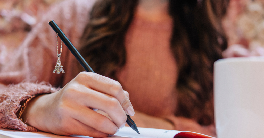 Il potere terapeutico della scrittura a mano: come tenere un diario pe