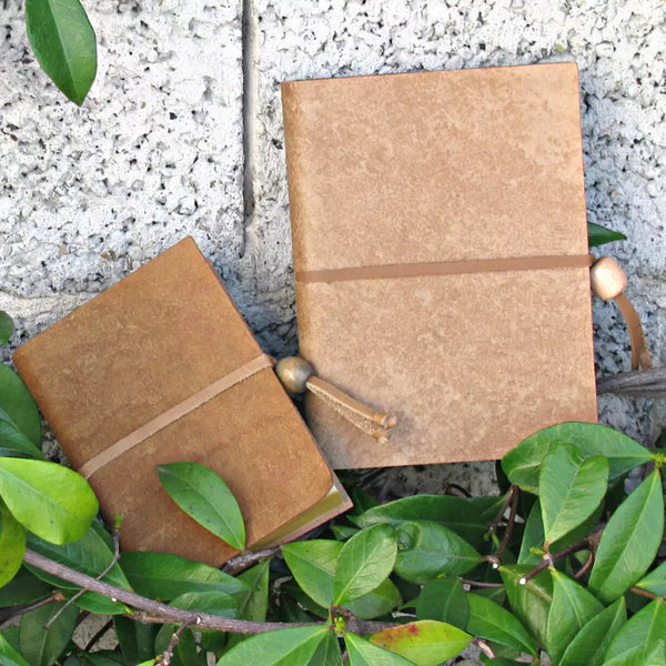 Quaderno in pelle invecchiata con carta riciclata